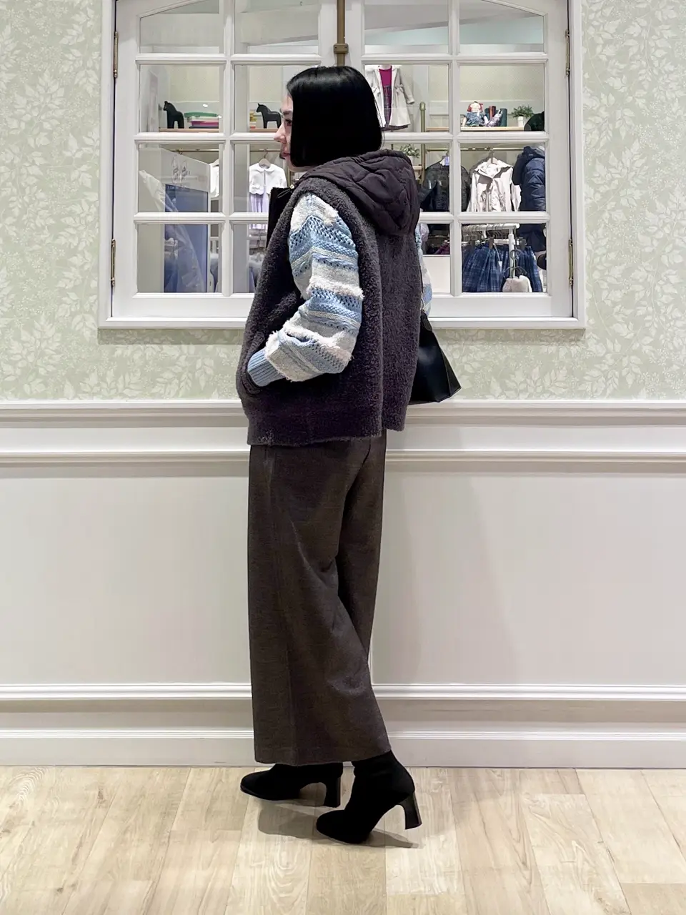 ANY MIKA コーディネート画像