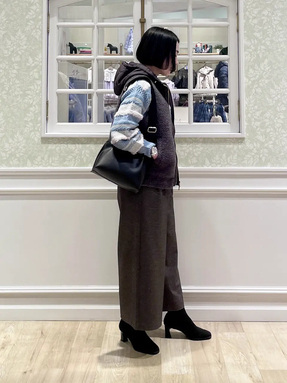 ANY MIKA コーディネート画像