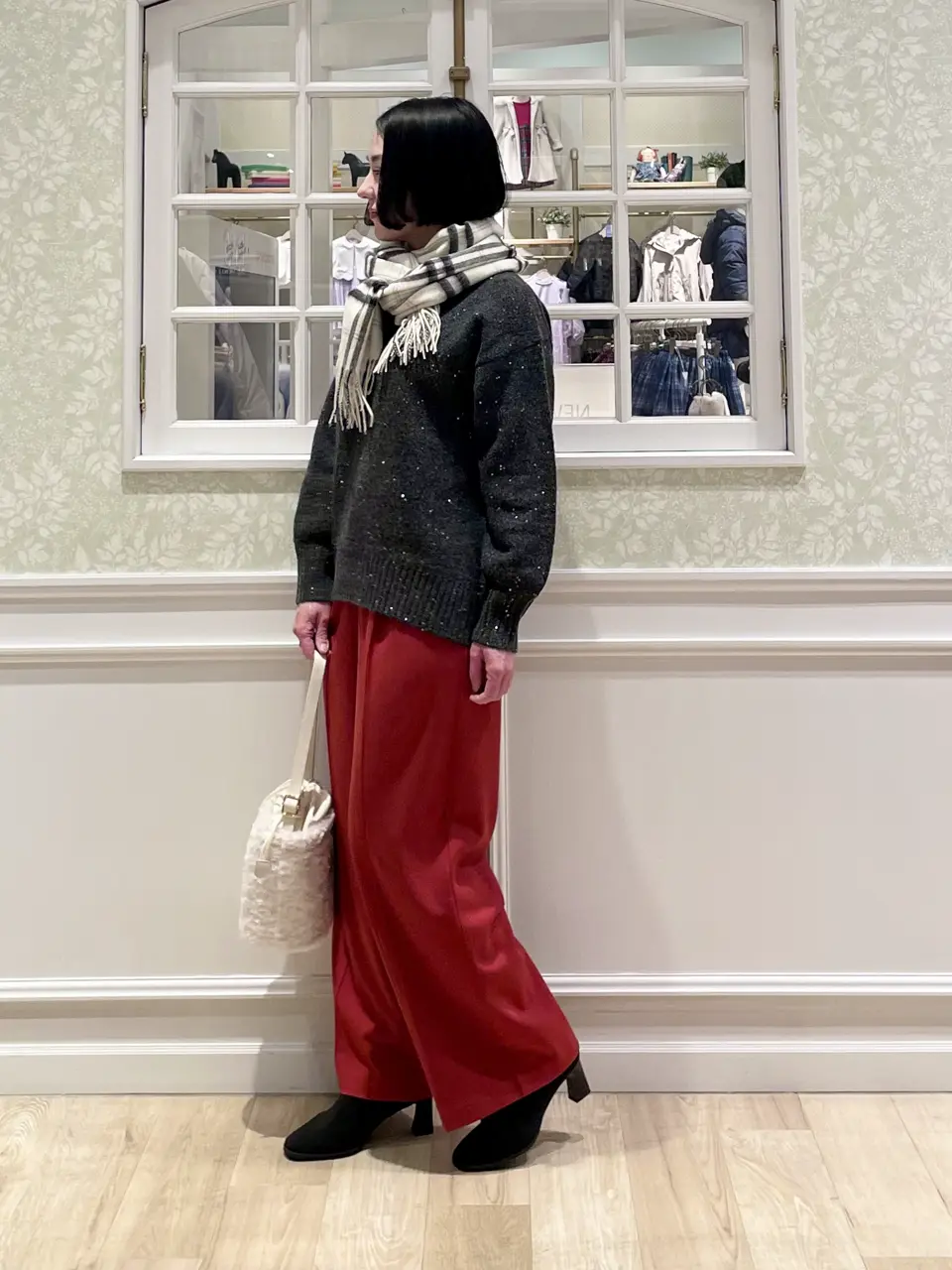 ANY MIKA コーディネート画像