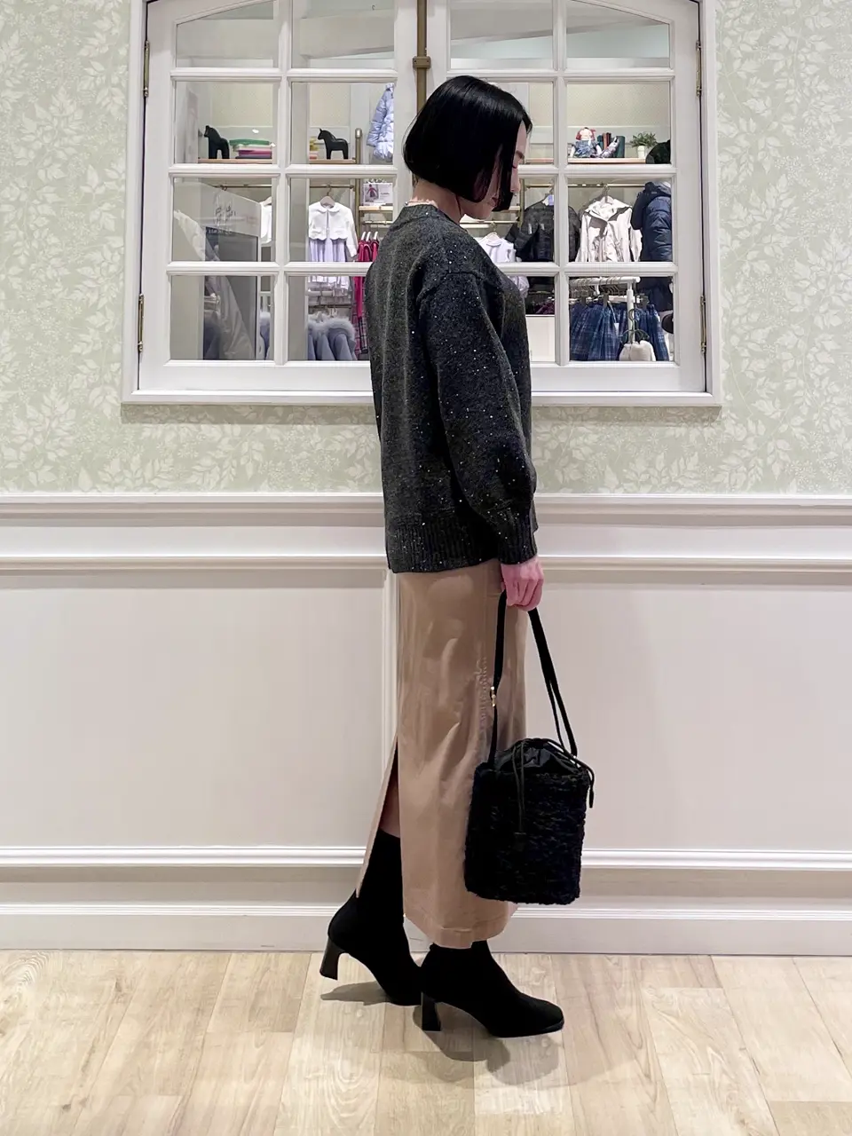 ANY MIKA コーディネート画像