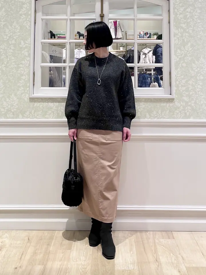 ANY MIKA コーディネート画像