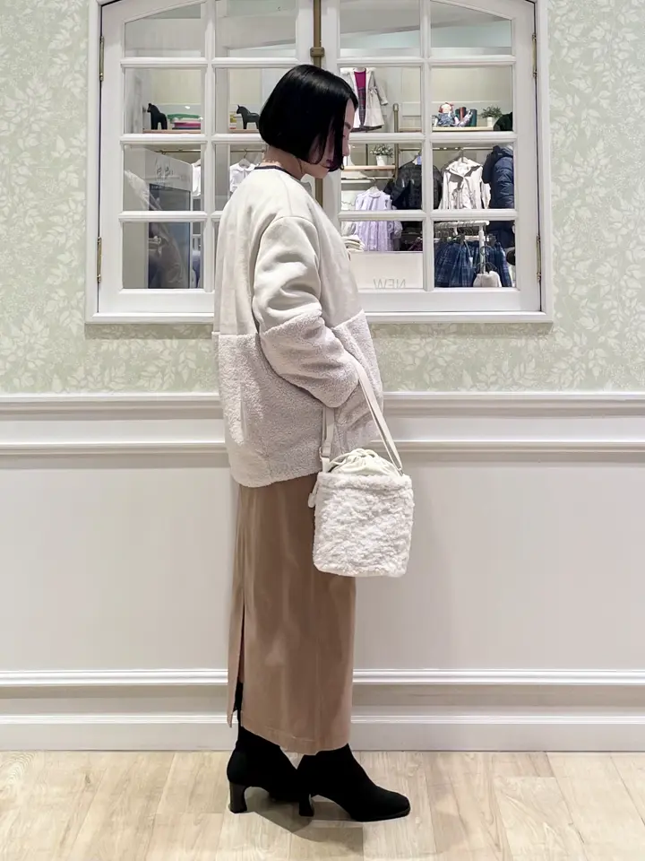 ANY MIKA コーディネート画像