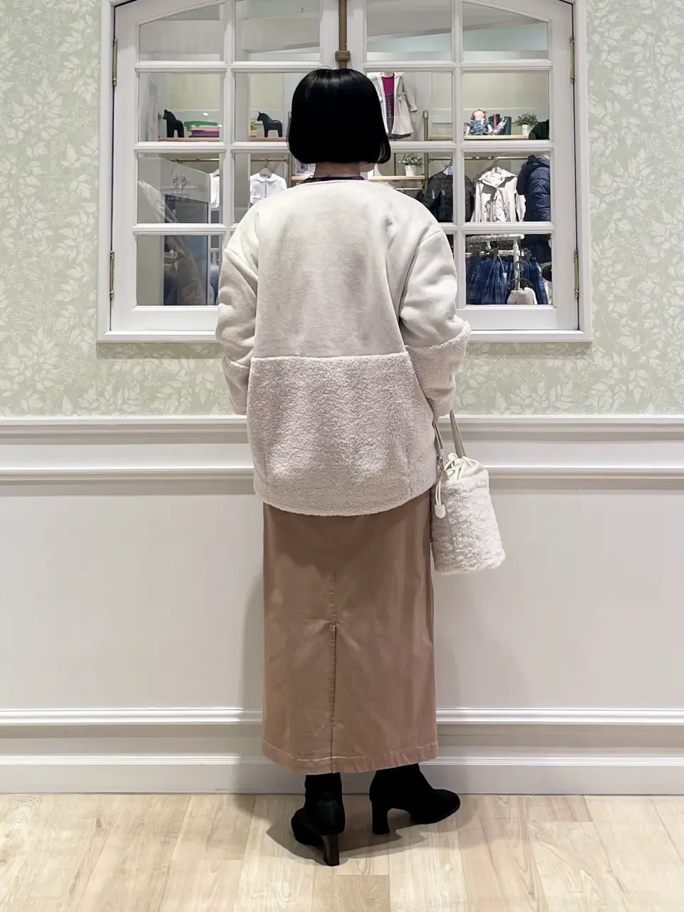 ANY MIKA コーディネート画像