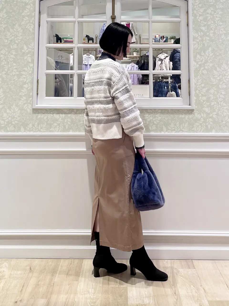 ANY MIKA コーディネート画像