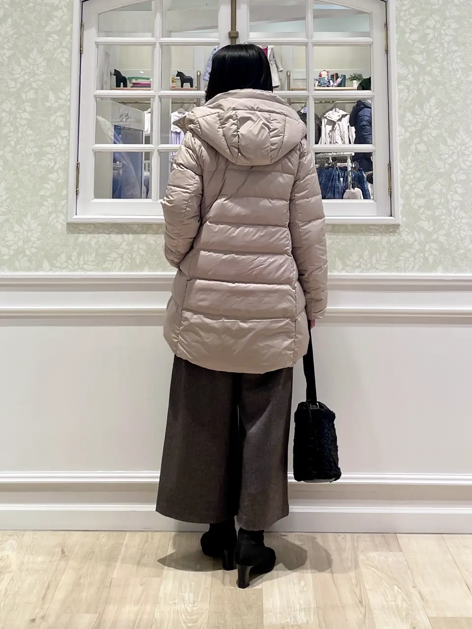 ANY MIKA コーディネート画像