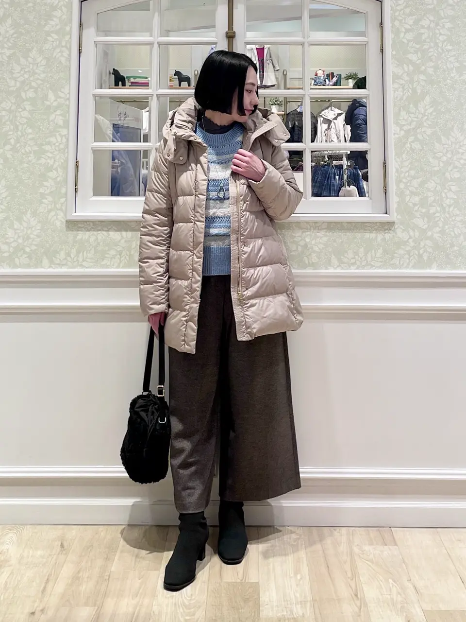 ANY MIKA コーディネート画像