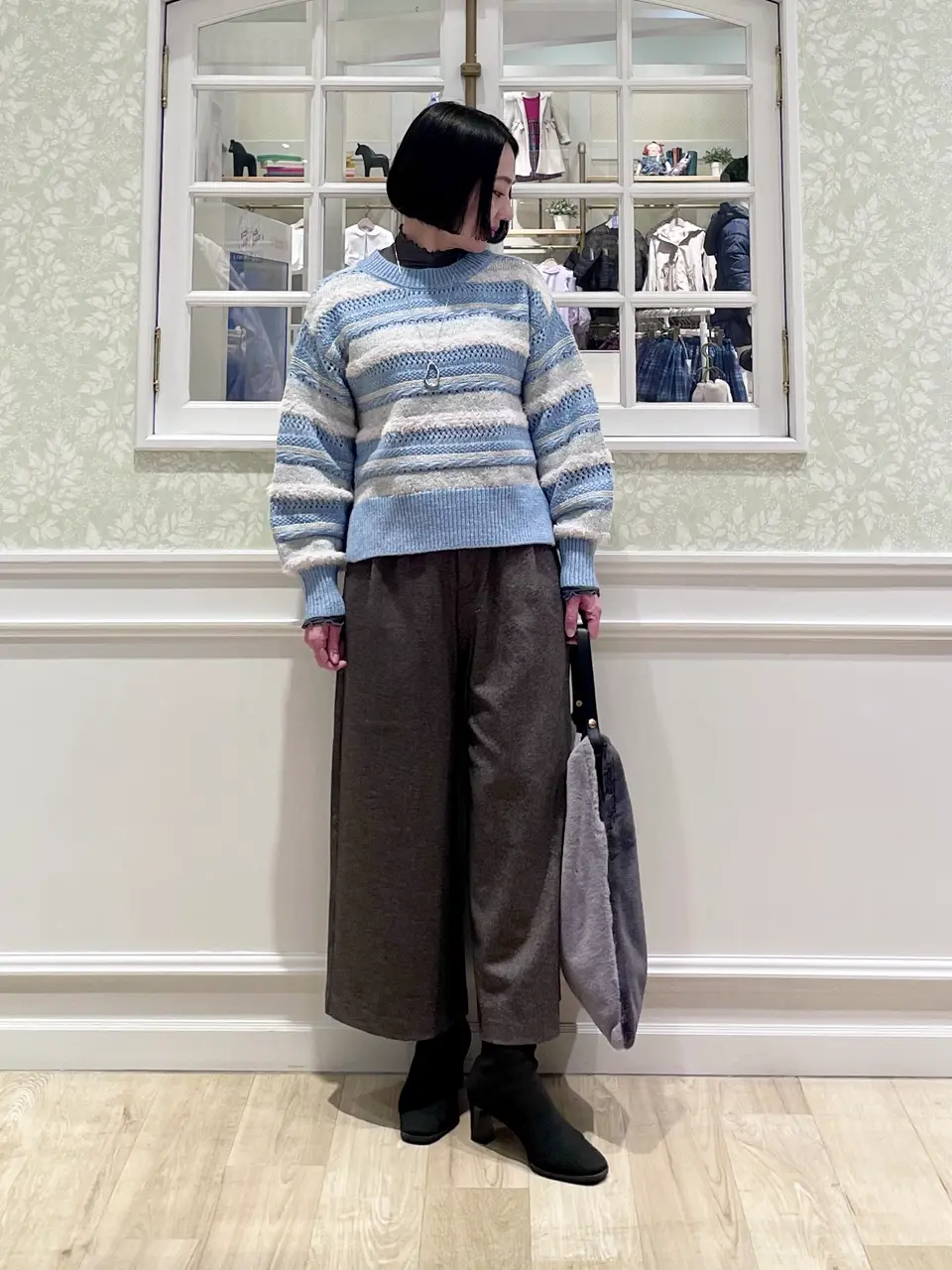 ANY MIKA コーディネート画像