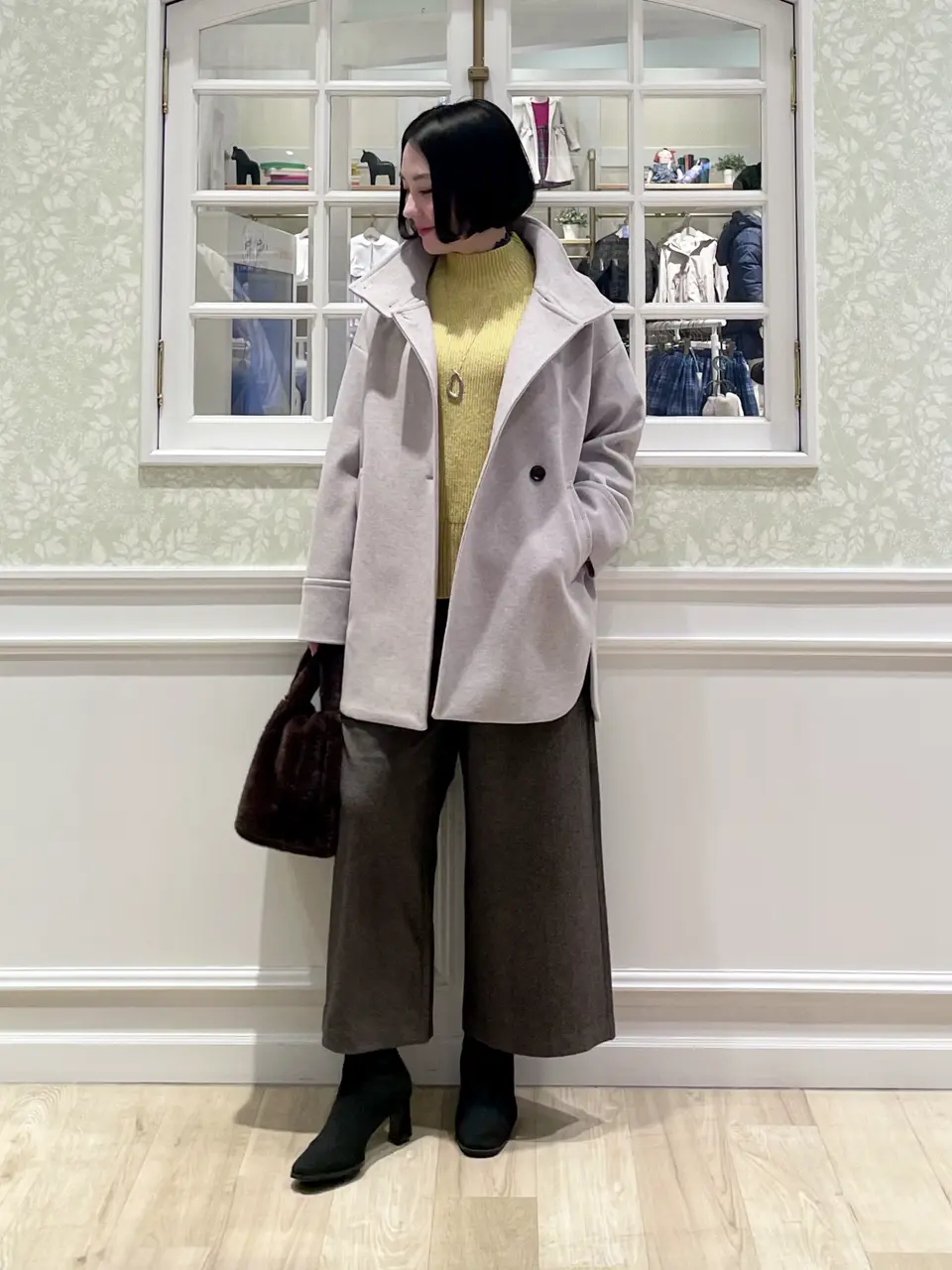  MIKA コーディネート画像