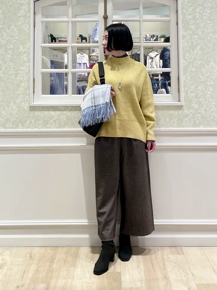 ANY MIKA コーディネート画像