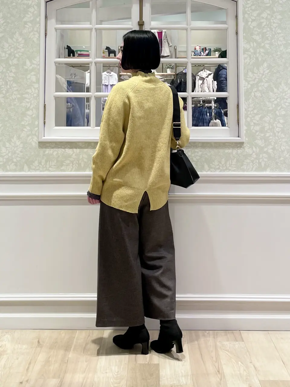 ANY MIKA コーディネート画像