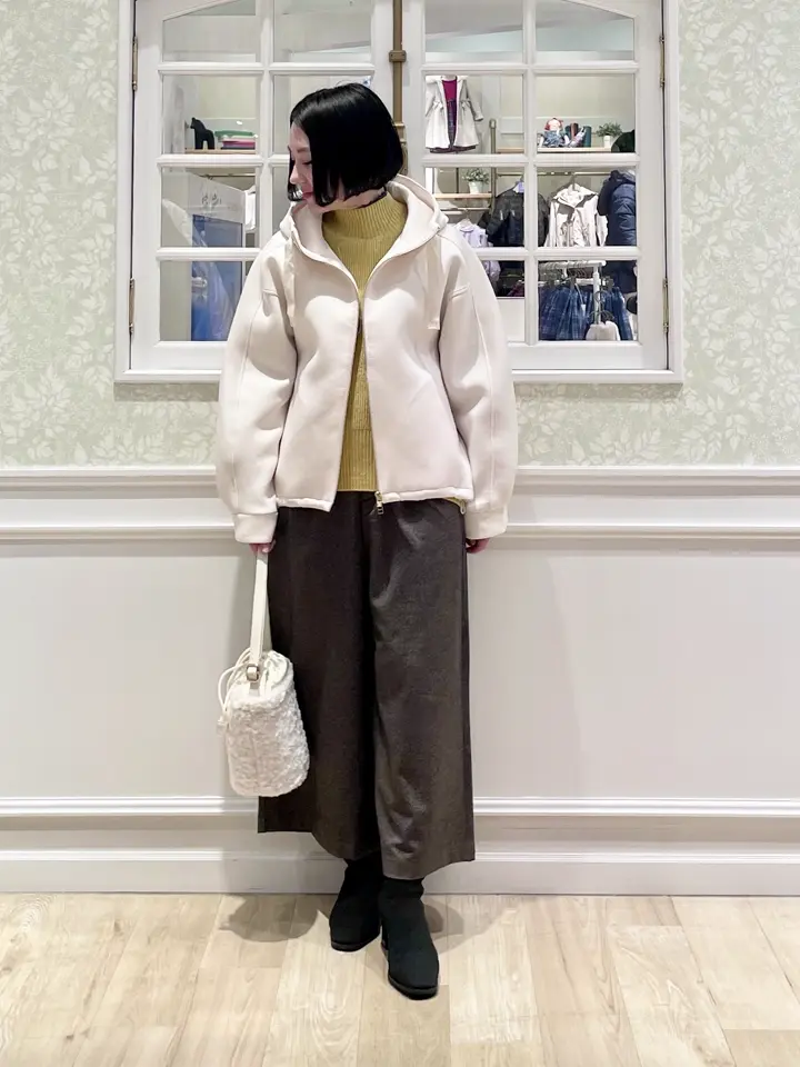 ANY MIKA コーディネート画像