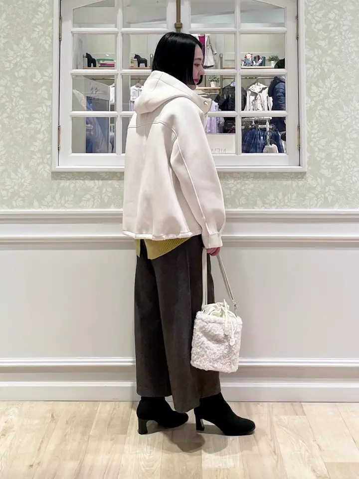 ANY MIKA コーディネート画像