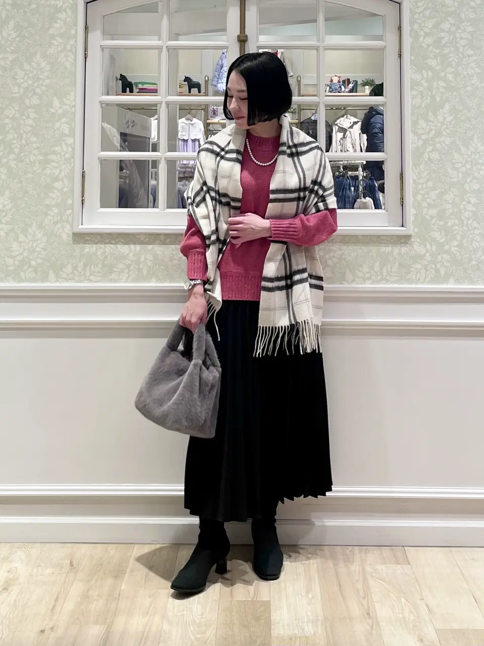  MIKA コーディネート画像