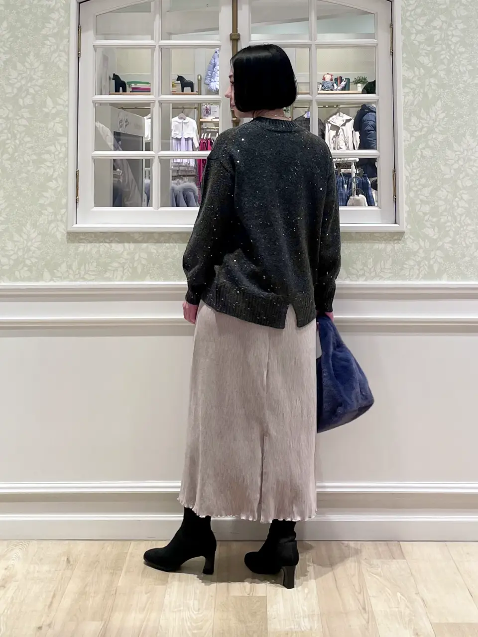 ANY MIKA コーディネート画像