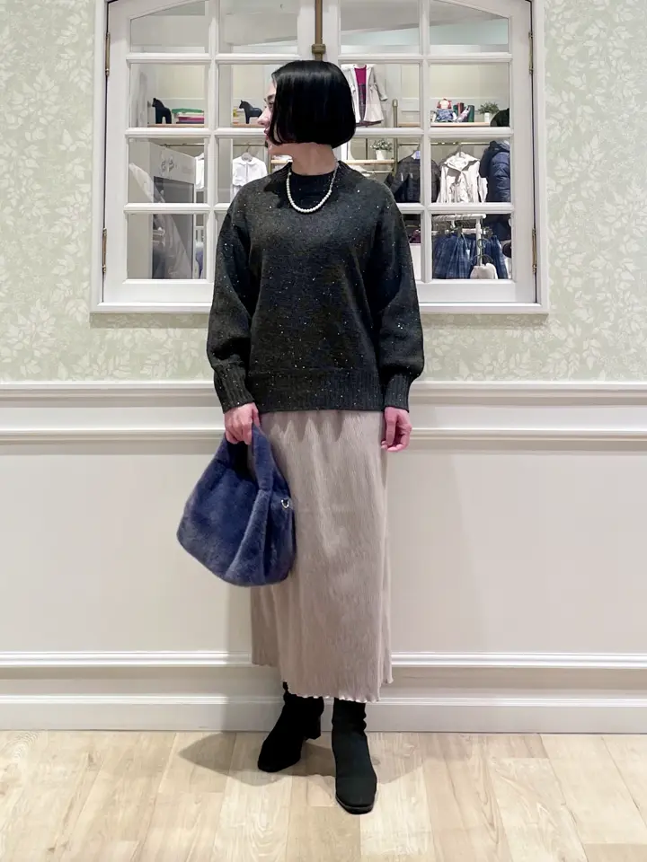 ANY MIKA コーディネート画像