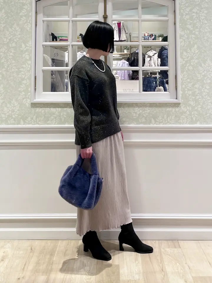 ANY MIKA コーディネート画像