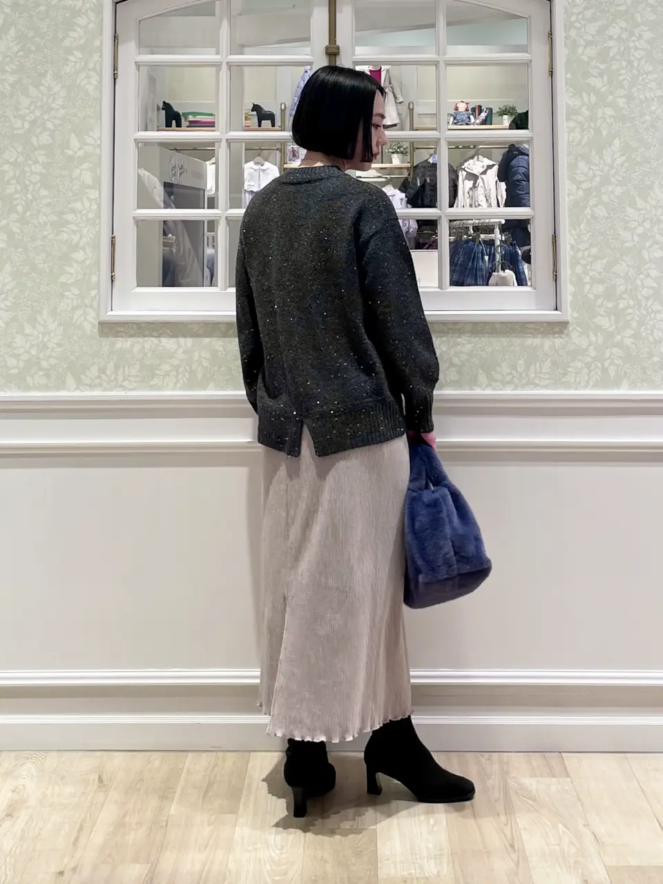 ANY MIKA コーディネート画像