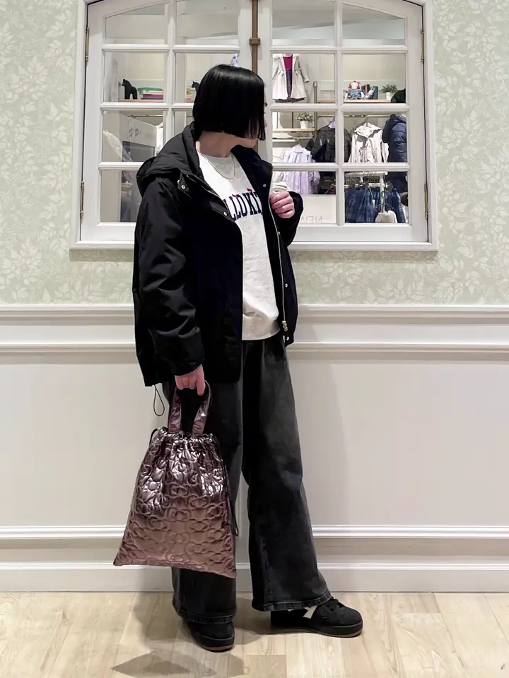 ANY MIKA コーディネート画像