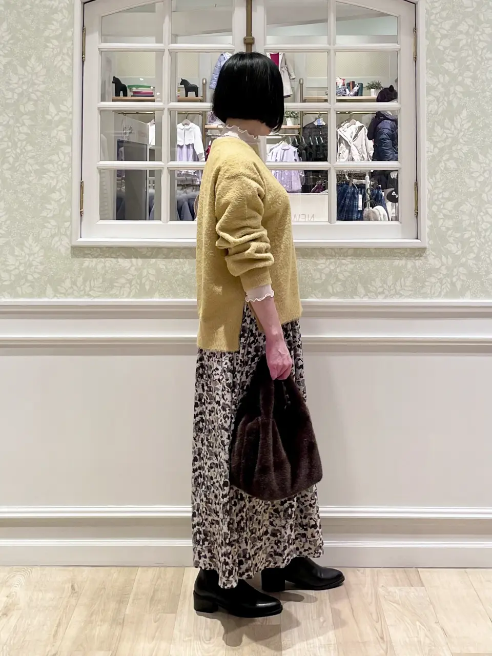 ANY MIKA コーディネート画像