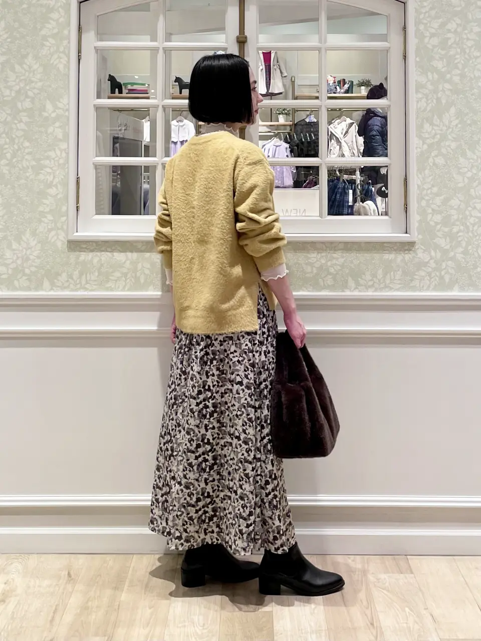 ANY MIKA コーディネート画像