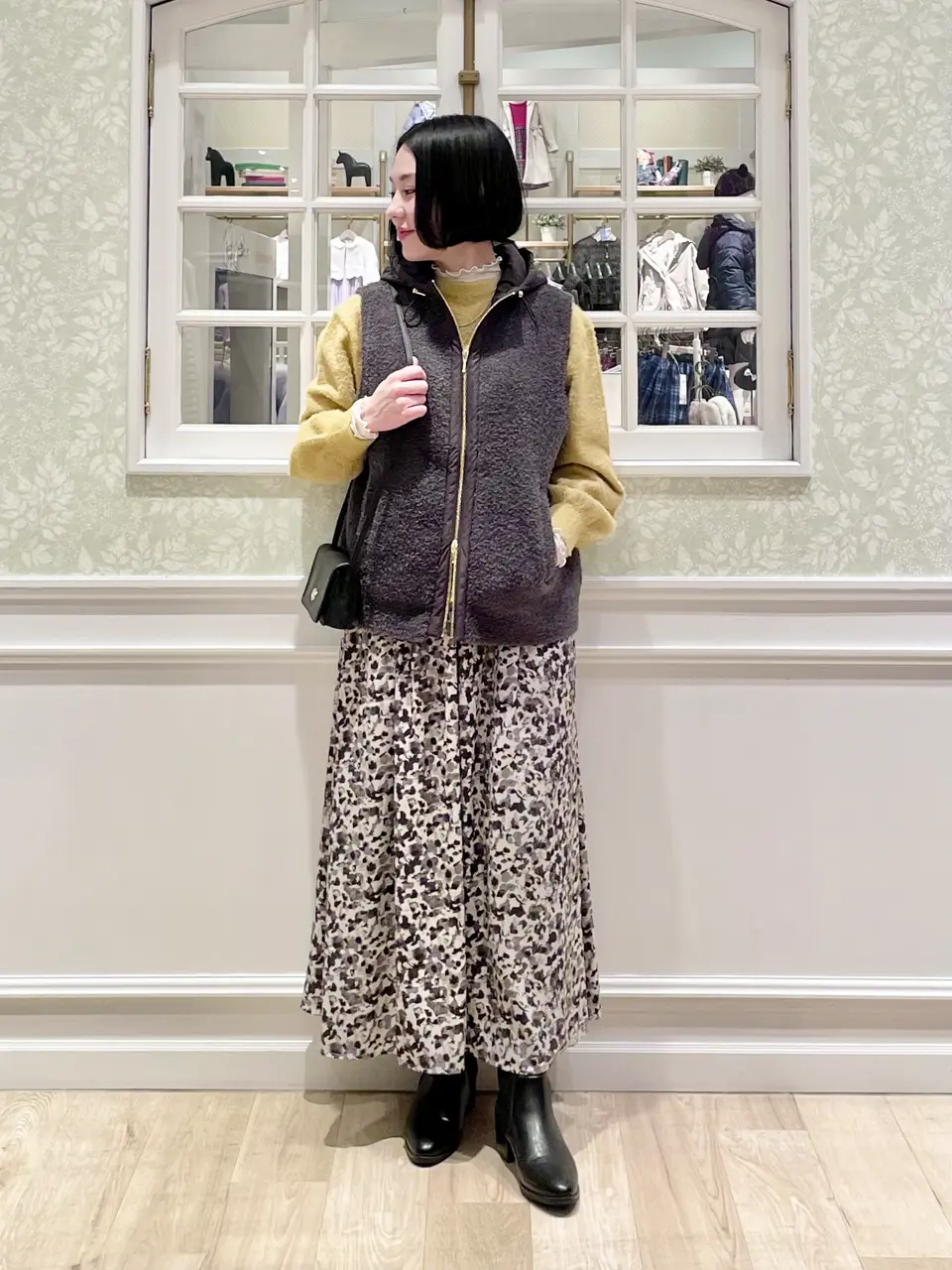 ANY MIKA コーディネート画像