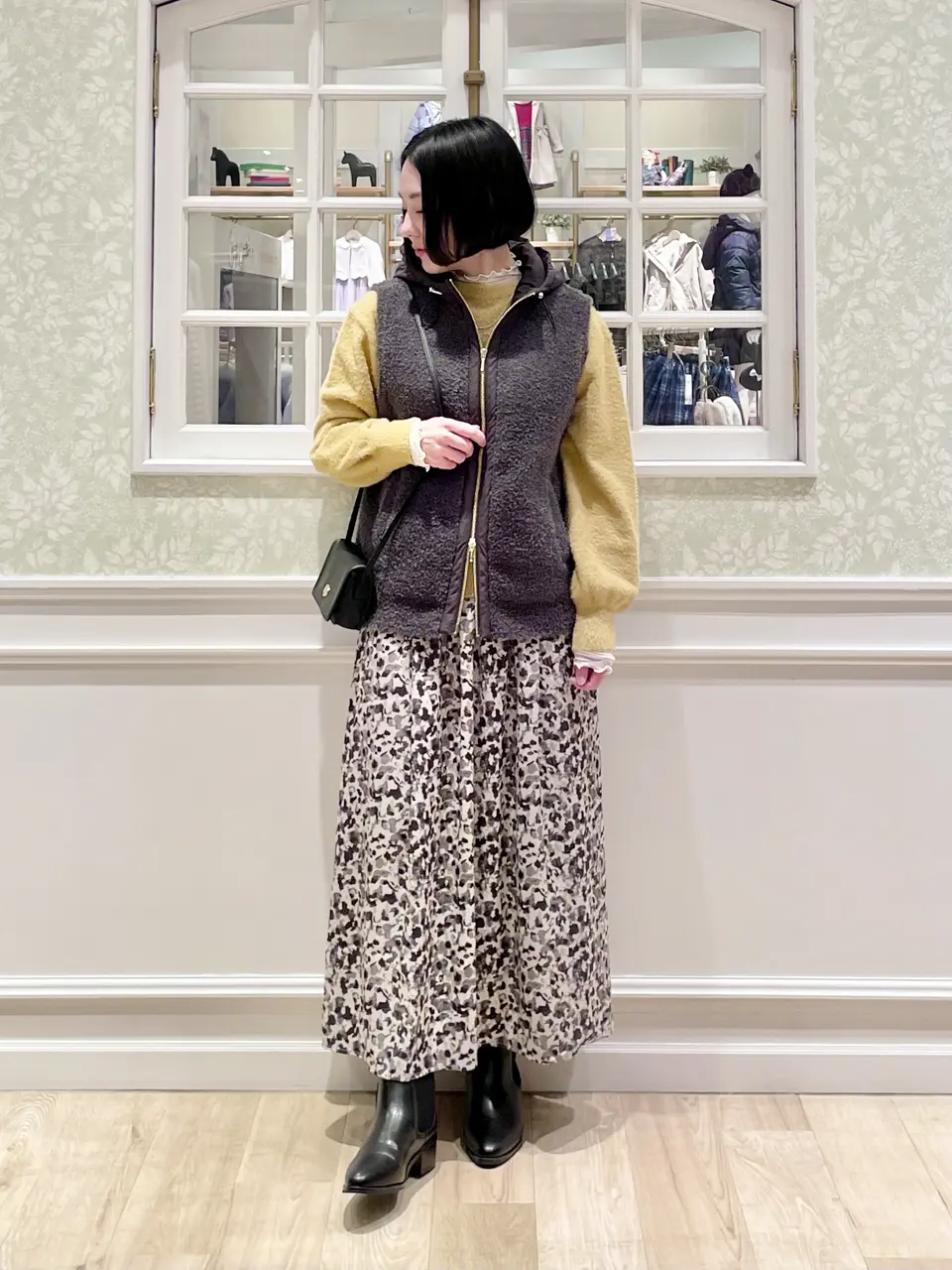 ANY MIKA コーディネート画像