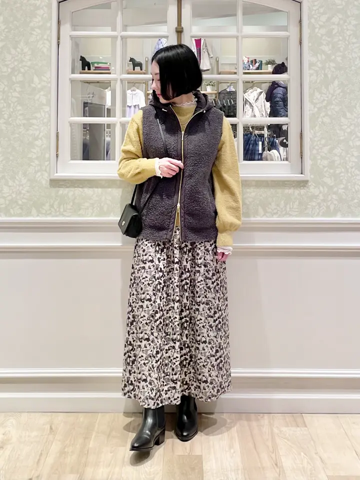 ANY MIKA コーディネート画像