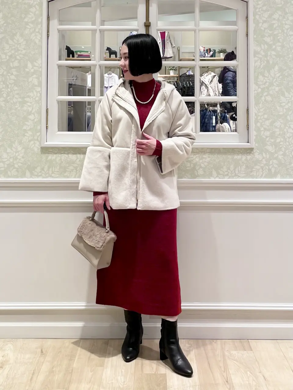  MIKA コーディネート画像