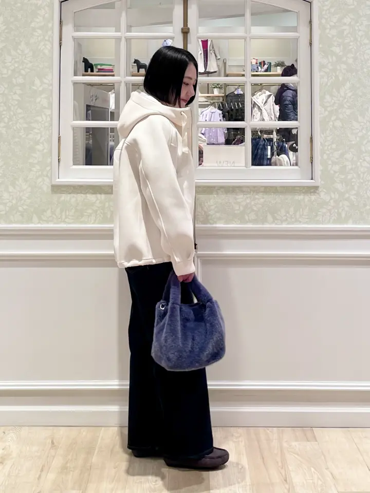 ANY MIKA コーディネート画像