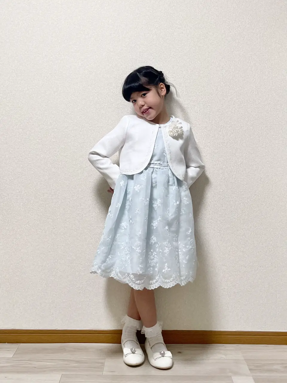 ANY MIKA コーディネート画像