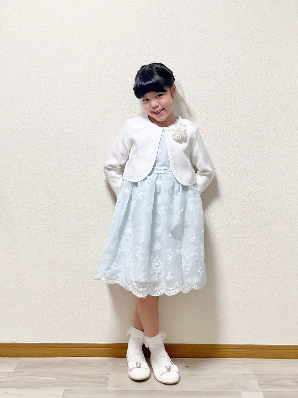 ANY MIKA コーディネート画像