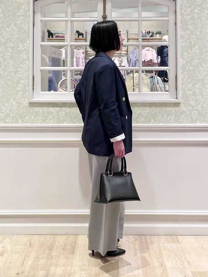 ANY MIKA コーディネート画像