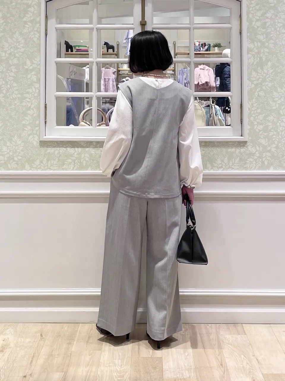 ANY MIKA コーディネート画像