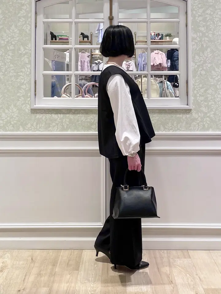 ANY MIKA コーディネート画像