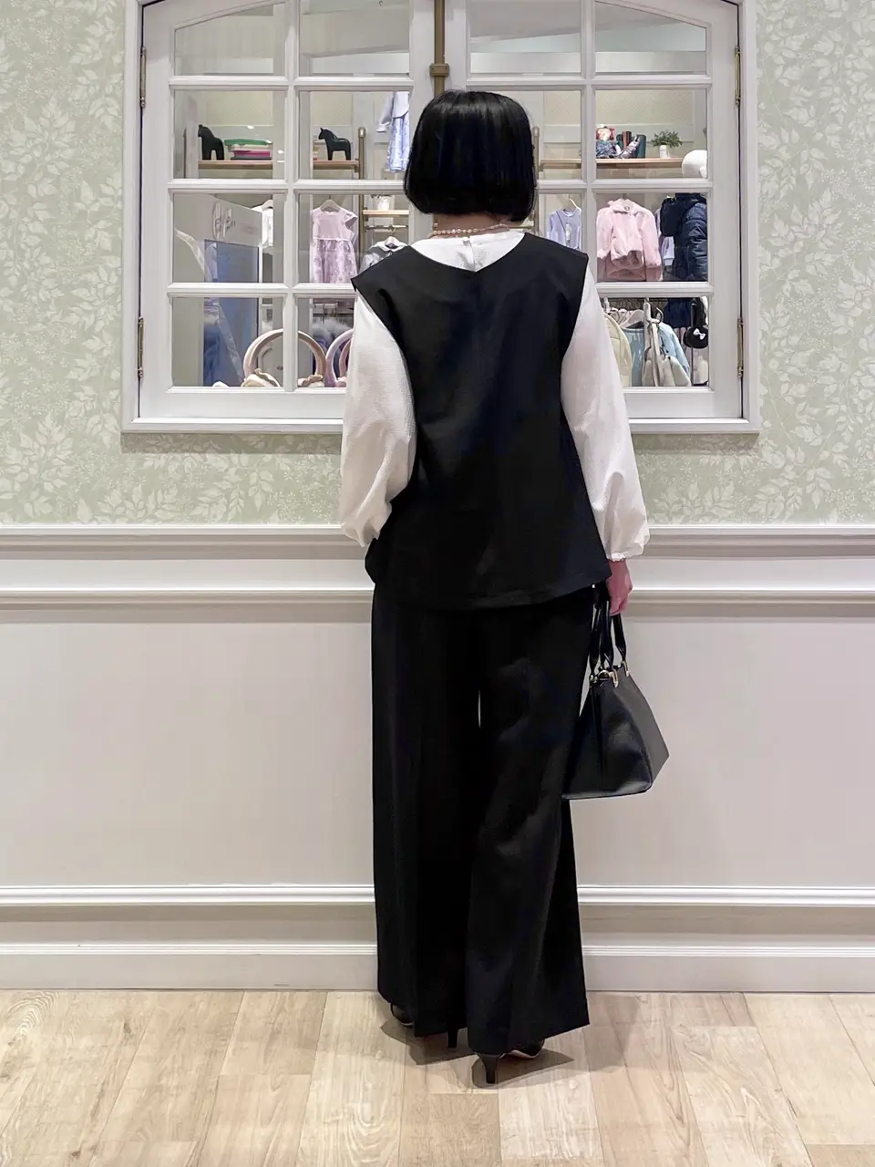 ANY MIKA コーディネート画像