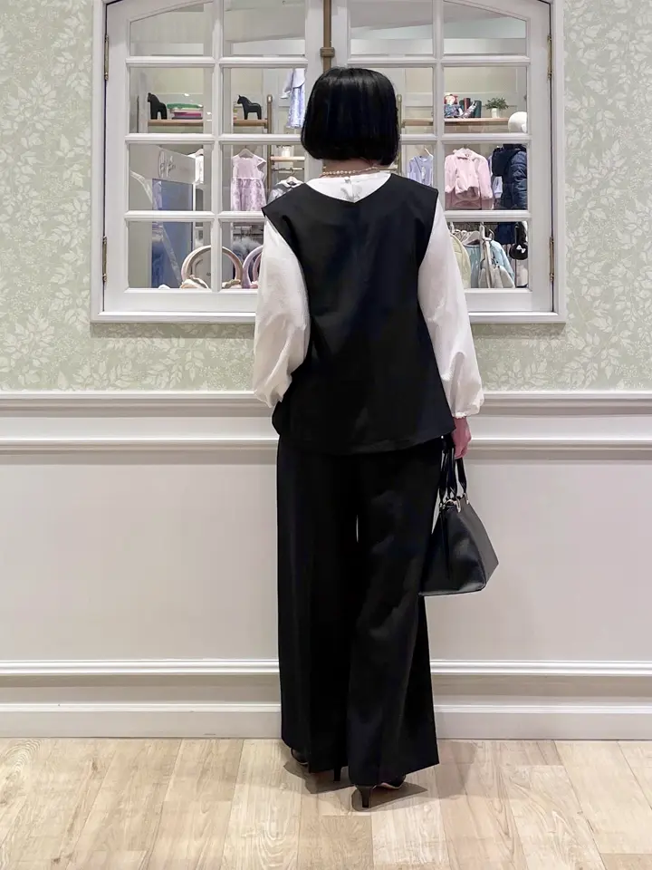 ANY MIKA コーディネート画像