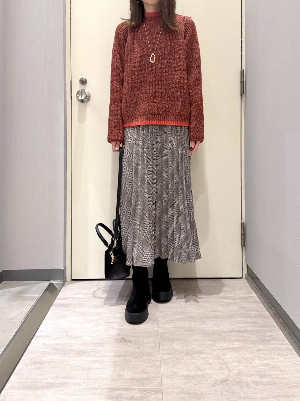 ANY 金井 コーディネート画像