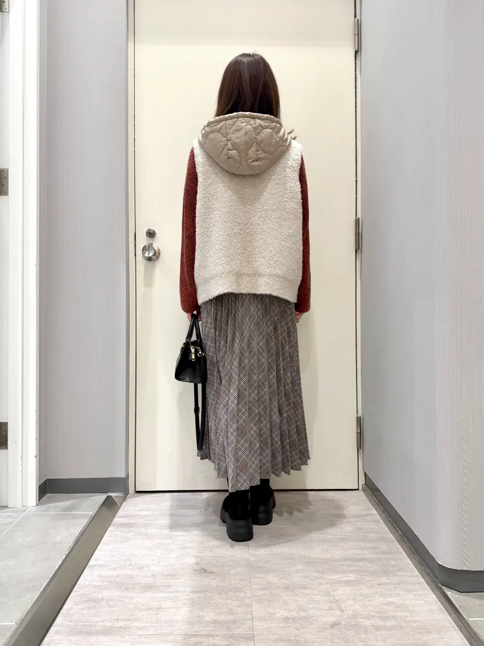 ANY 金井 コーディネート画像