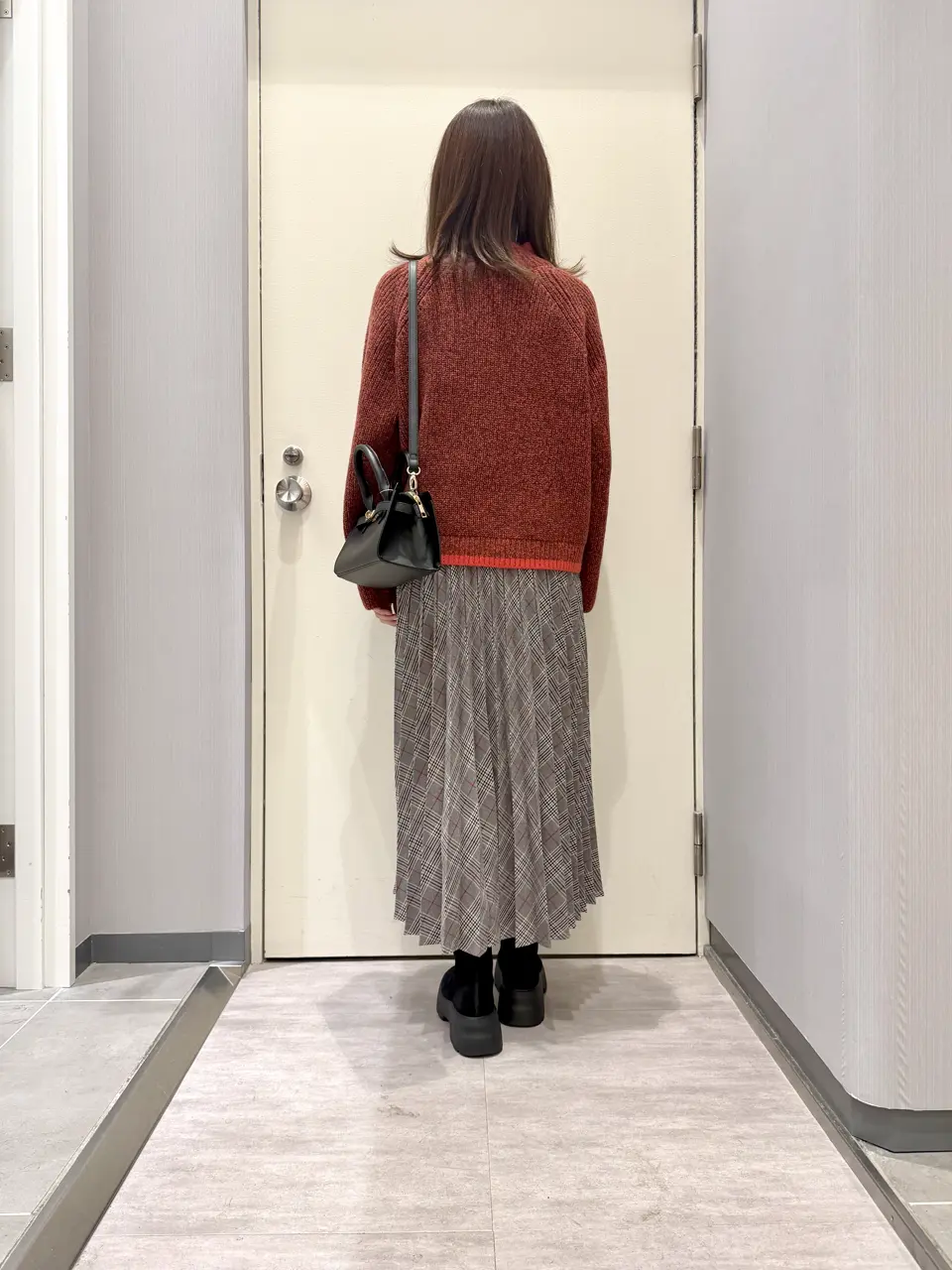 ANY 金井 コーディネート画像