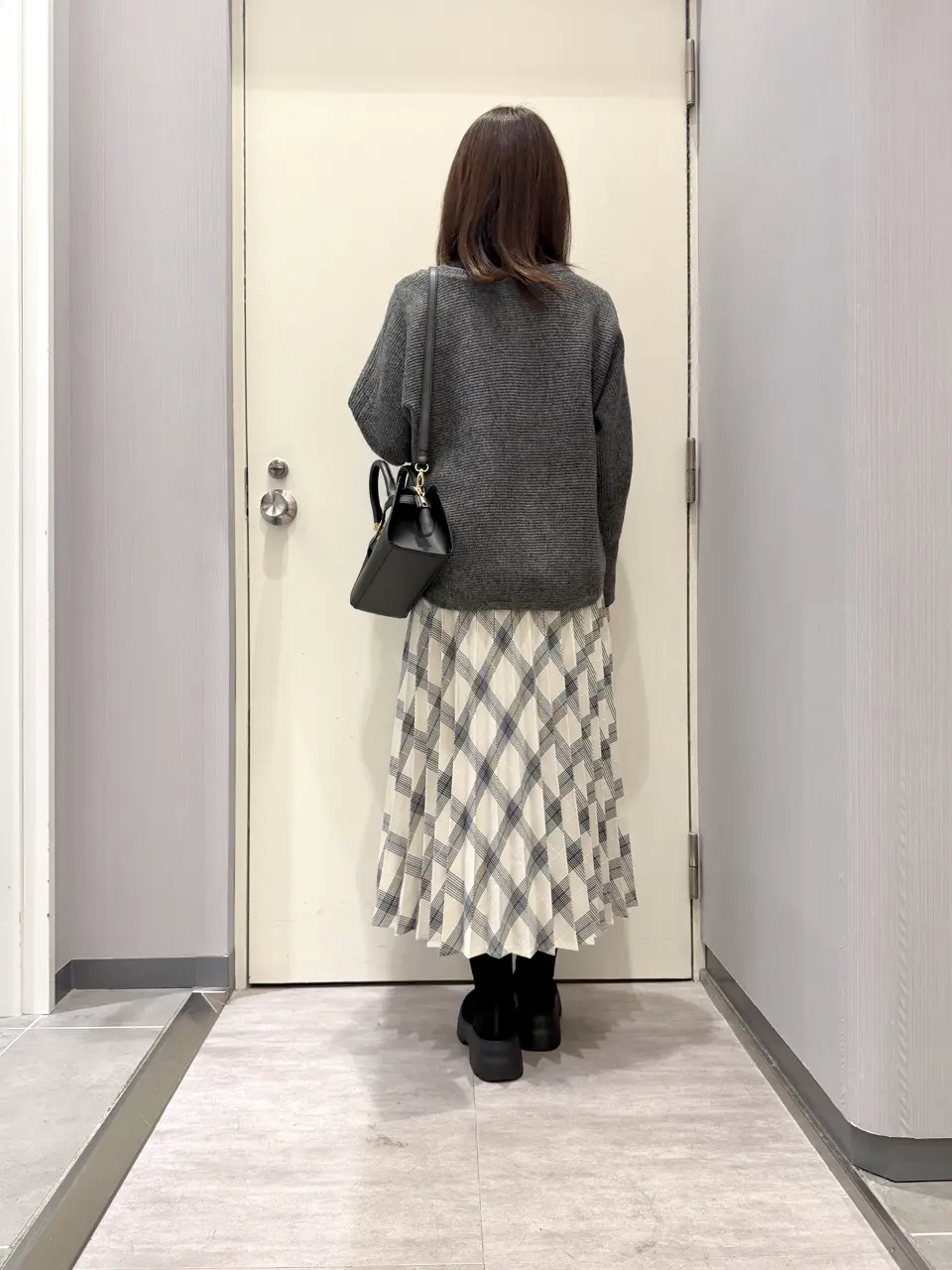 ANY 金井 コーディネート画像