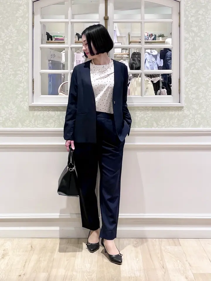 ANY MIKA コーディネート画像