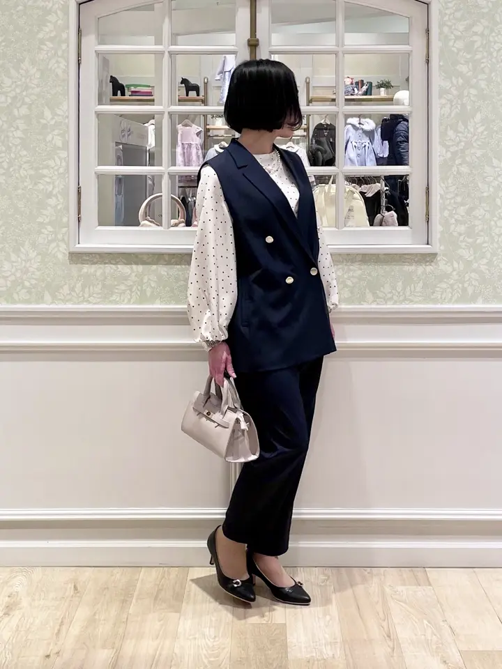 ANY MIKA コーディネート画像