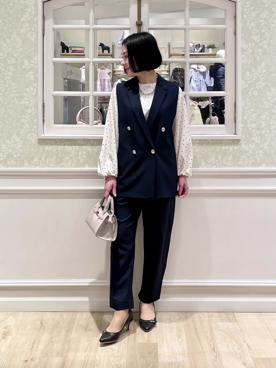 ANY MIKA コーディネート画像