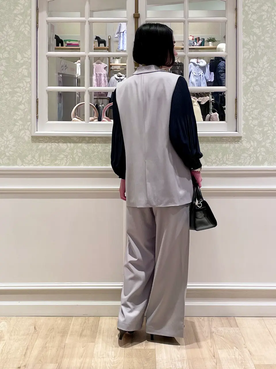 ANY MIKA コーディネート画像