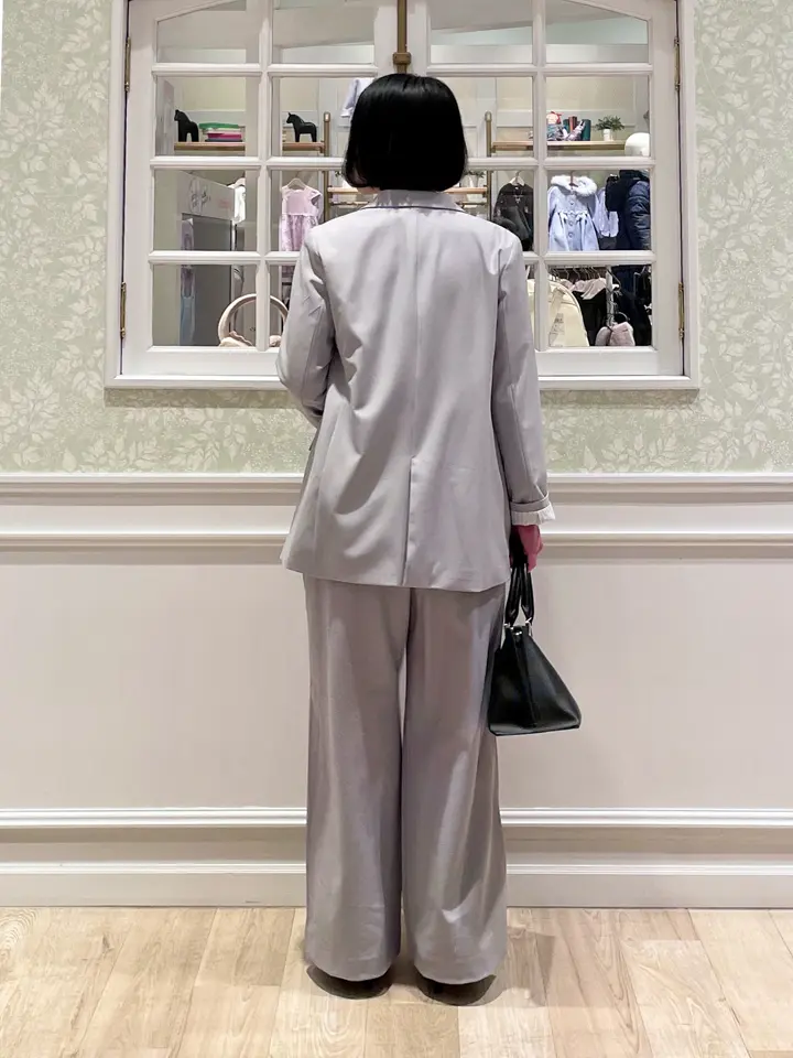 ANY MIKA コーディネート画像