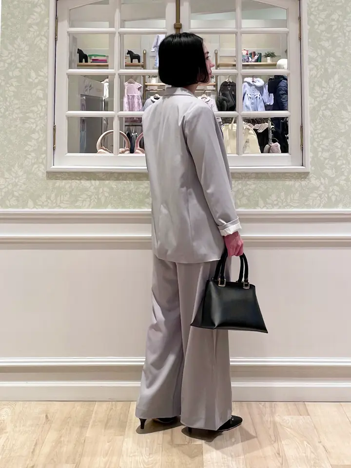 ANY MIKA コーディネート画像