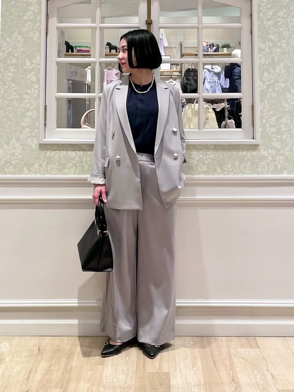 ANY MIKA コーディネート画像