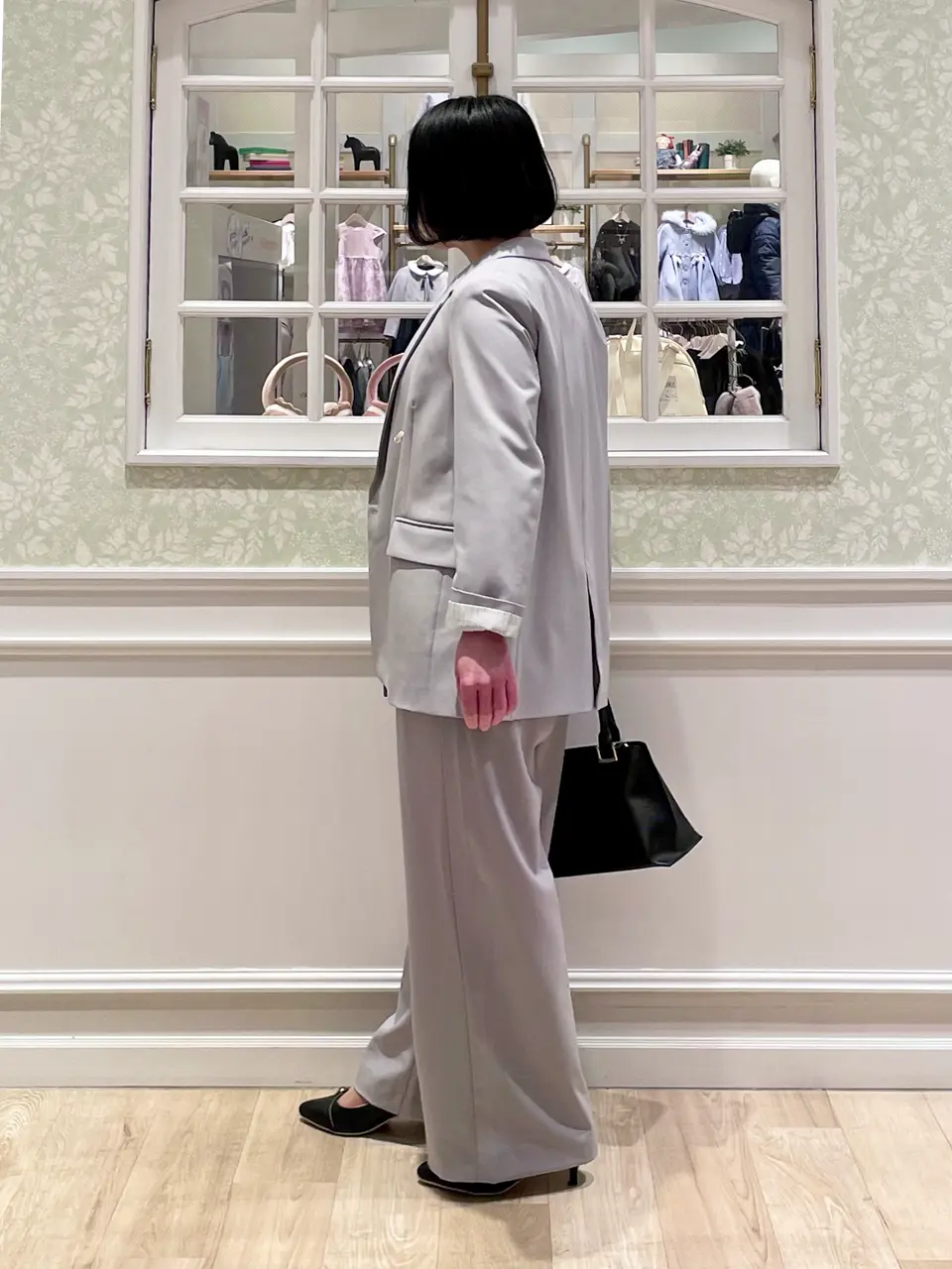 ANY MIKA コーディネート画像