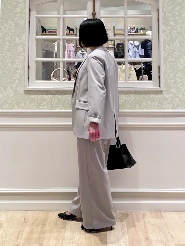 ANY MIKA コーディネート画像