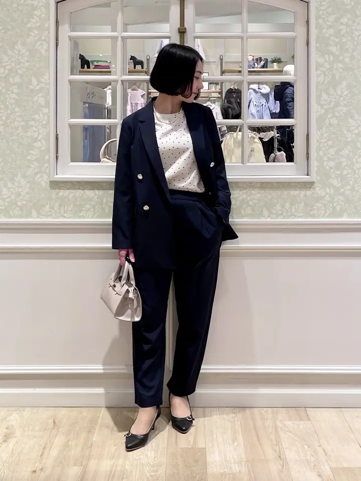 ANY MIKA コーディネート画像